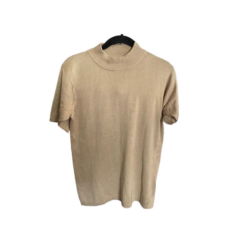 Ryan Harris, women’s 100% silk short sleeve lightweight sweater med